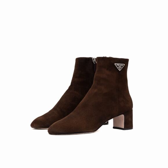 1.6k.$ Prada Brown Suede Block Heel Ankle Side Zip Triangle Logo Boots 35 US:5 - Picture 2 of 14